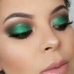 Maquillaje verde esmeralda